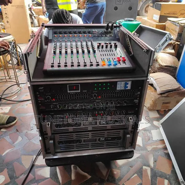 Full Amplifier Rack Set · Photo 1