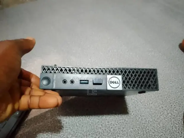Dell OptiPlex 7040 8GB Intel Core Ultra 7 HDD+SSD 256GB · Photo 1