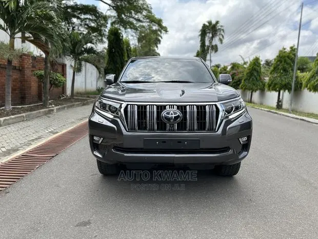 Toyota Land Cruiser Prado 2.7 2017 Gray · Photo 1