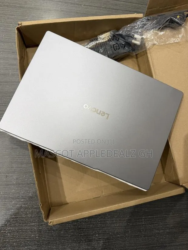 New Laptop Lenovo 16GB SSD 512GB · Photo 1