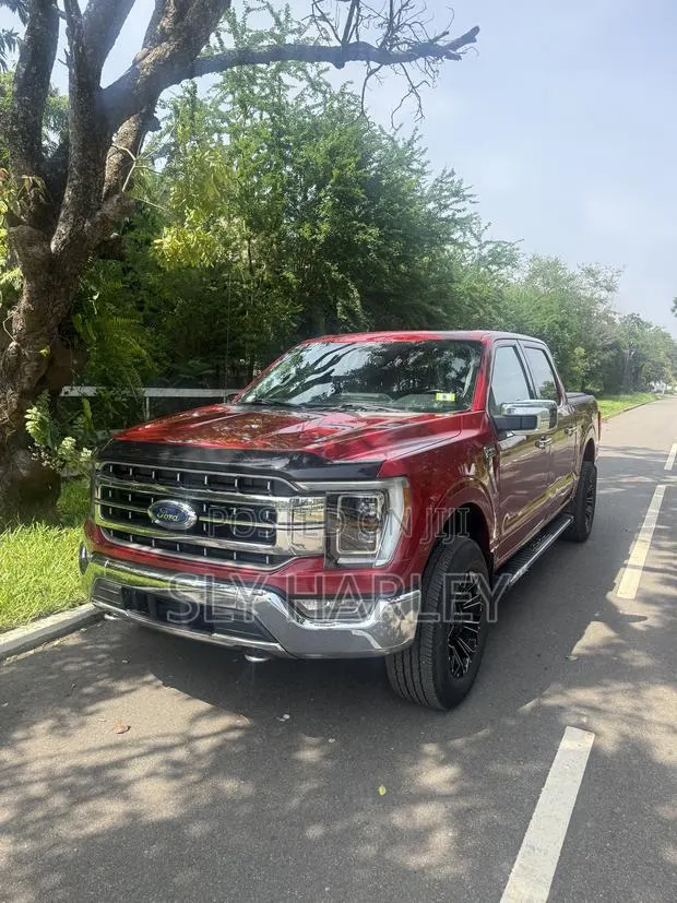 Ford F-150 LARIAT 2021 Red · Photo 3