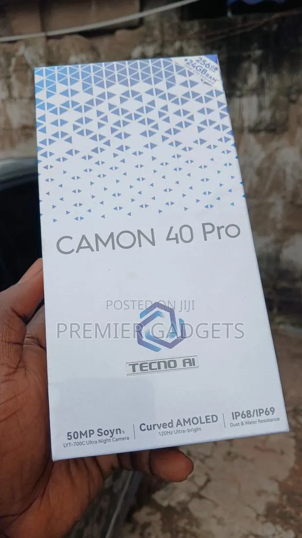 New Tecno Camon 40 Pro 5G 256 GB Black · Photo 1