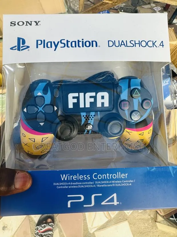 PS4 Design Controller · Photo 1