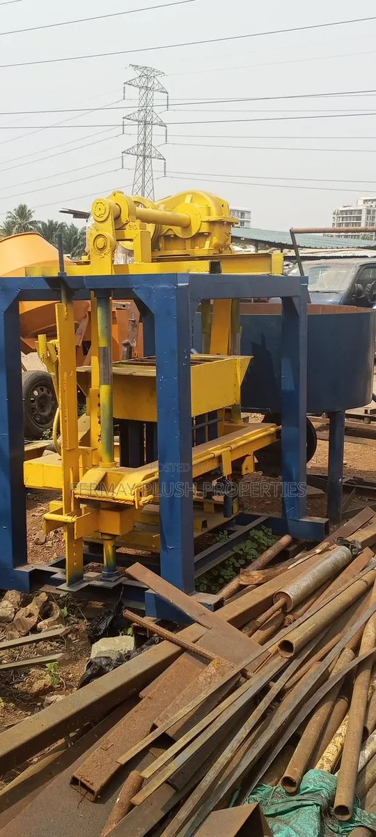 Semi Automated Block Machines · Photo 1