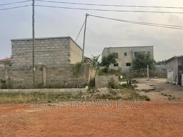 Land for Sale at Develop Areas in Accra So Call Now · Photo 1