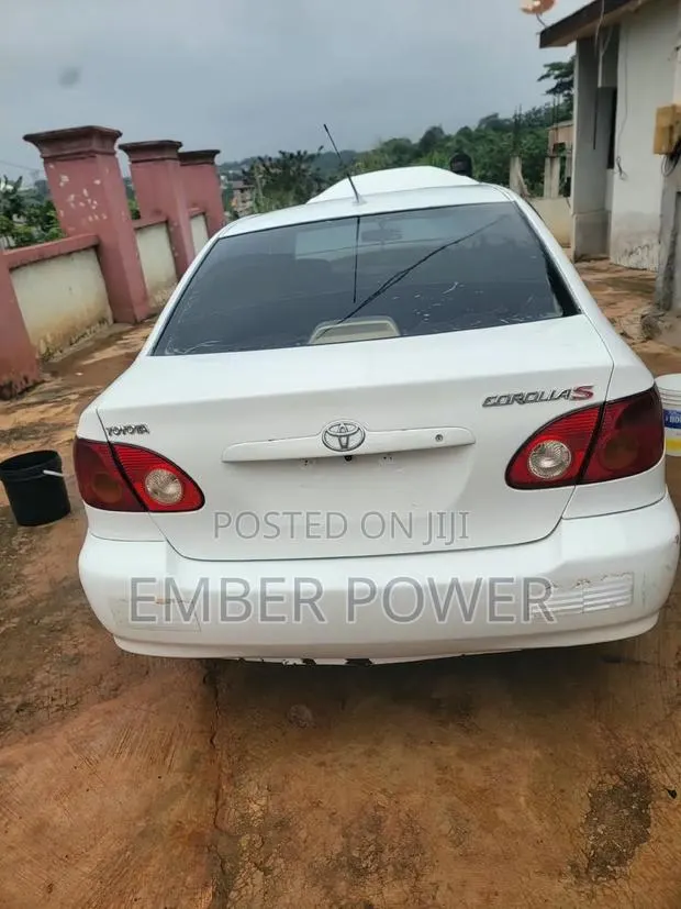 Toyota Corolla 2007 White · Photo 1