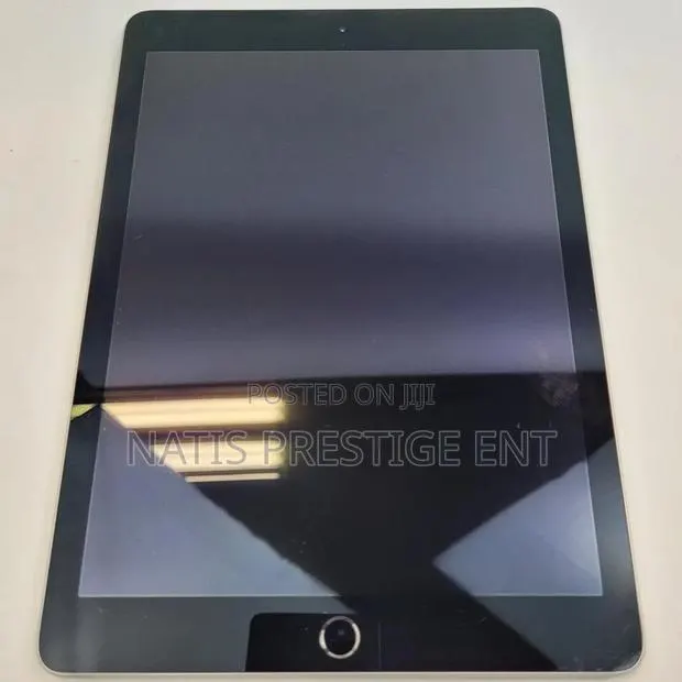 Apple iPad 9.7 128 GB Silver · Photo 1