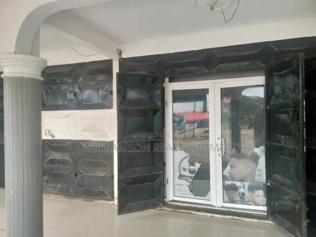 Busy Store/Shop/Office Space/Showroom · Photo 1