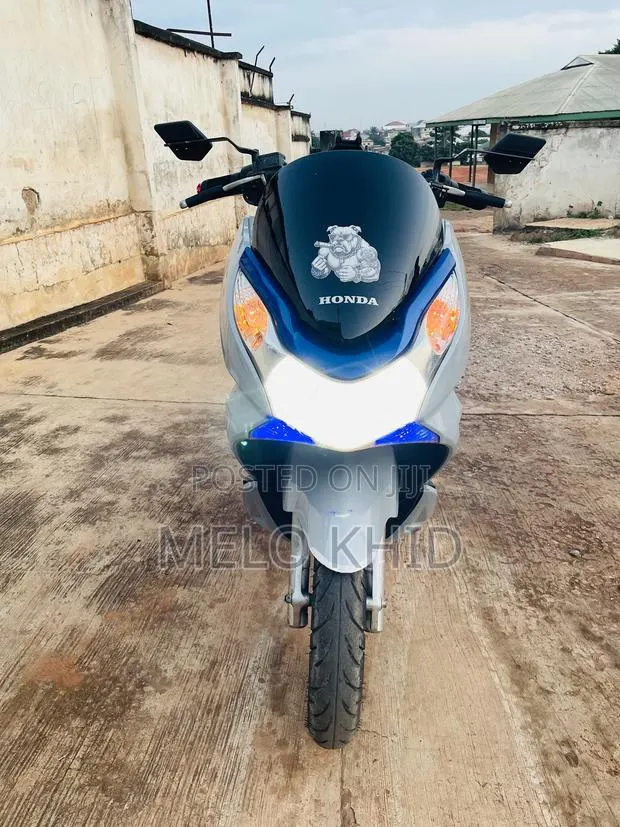Honda 2016 Gray · Photo 1