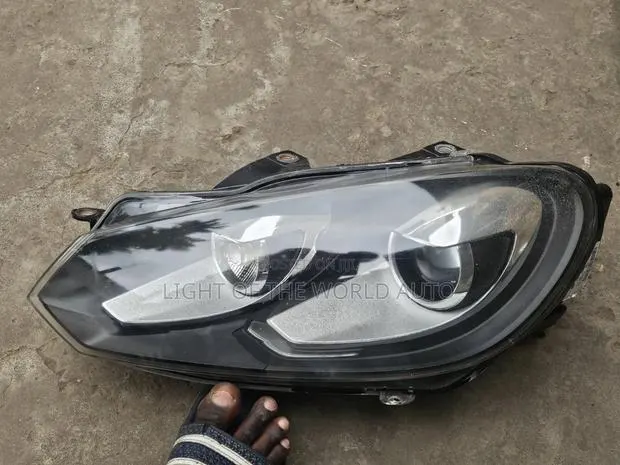Golf 6 Mk6 Headlight Driver Side Charger Type · Photo 1