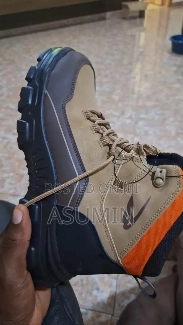 Safety Boot Size 43 · Photo 1