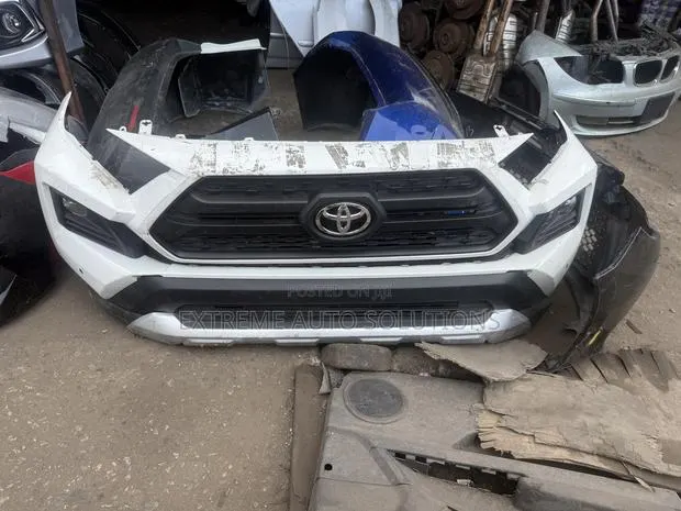 Toyota RAV4 2019-2024 Front Bumper Complete Adventure-Type · Photo 1