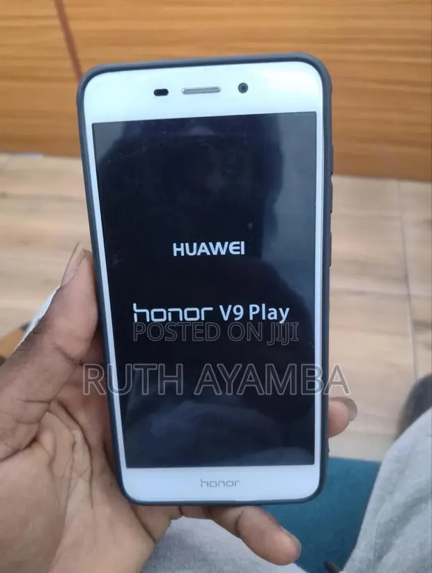 Huawei Honor V9 Play 32 GB Silver · Photo 1