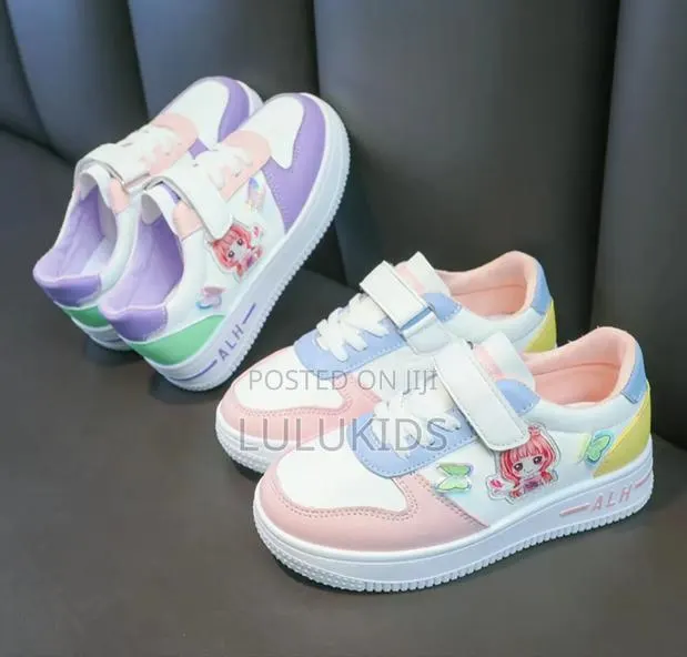 Children Shoes · Photo 1