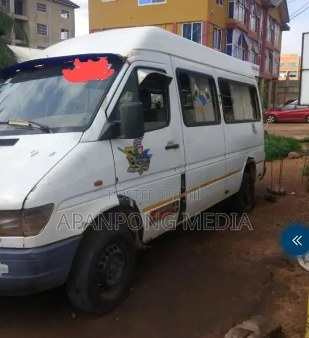 Mercedes-Benz Sprinter 2010 White · Photo 1