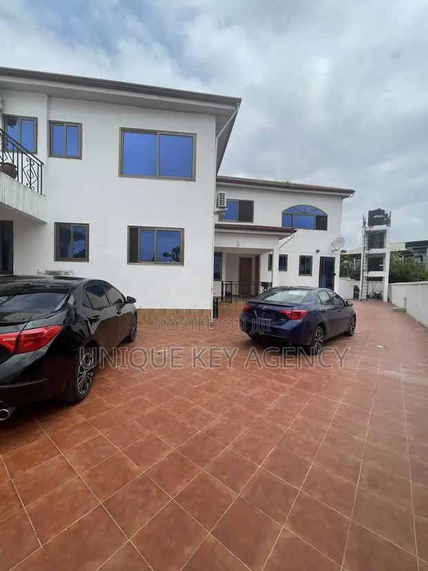 Furnished 4bdrm Apartment in Unique Key Agency, Roman Ridge for rent · Photo 1