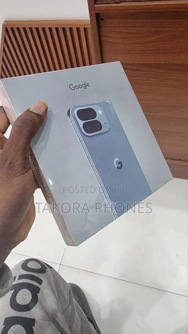 New Google Pixel 10 Pro Fold 256 GB Blue · Photo 1