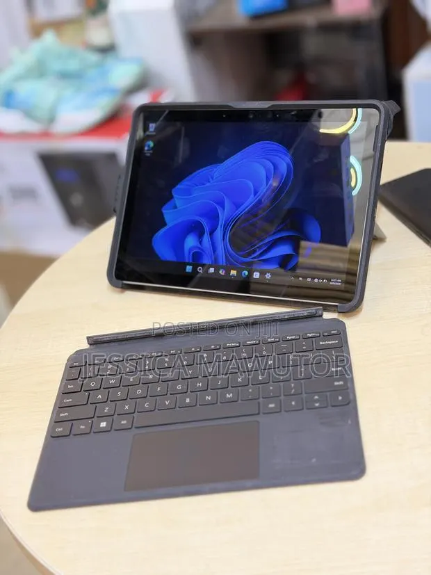 Laptop Microsoft Surface Go 2 8GB Intel Core M3 SSD 128GB · Photo 1