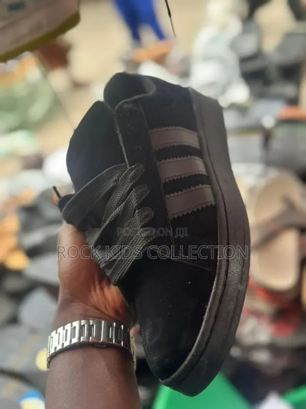 Addidas Sneaker (38 -45)Size · Photo 1