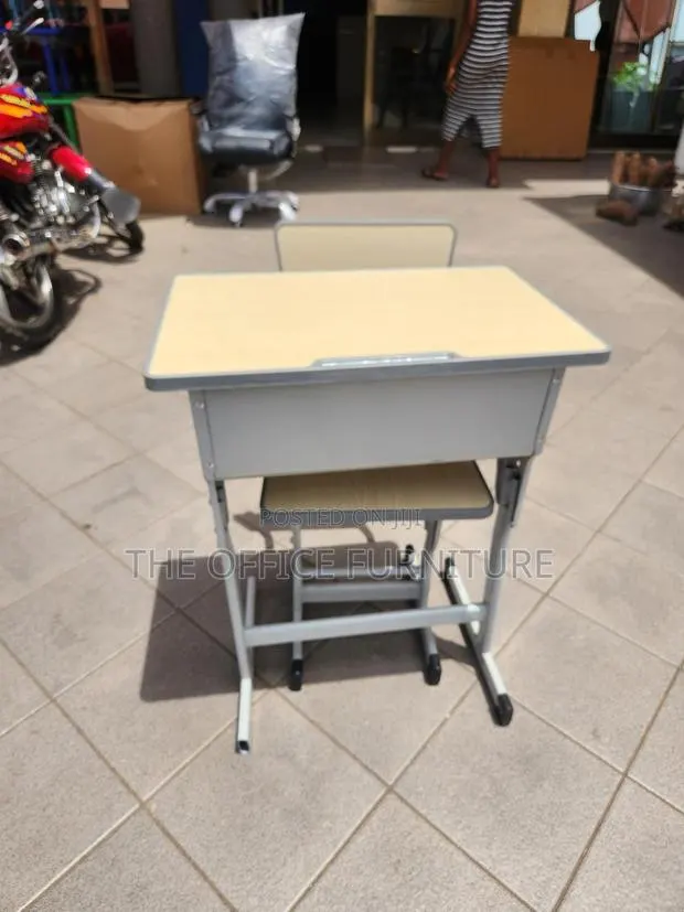 Metal Learning Table · Photo 1