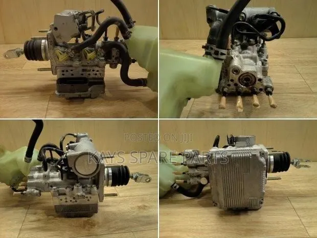 Toyota Aqua Pruis Hybrid ABS Actuator Accumulator Specialist · Photo 1