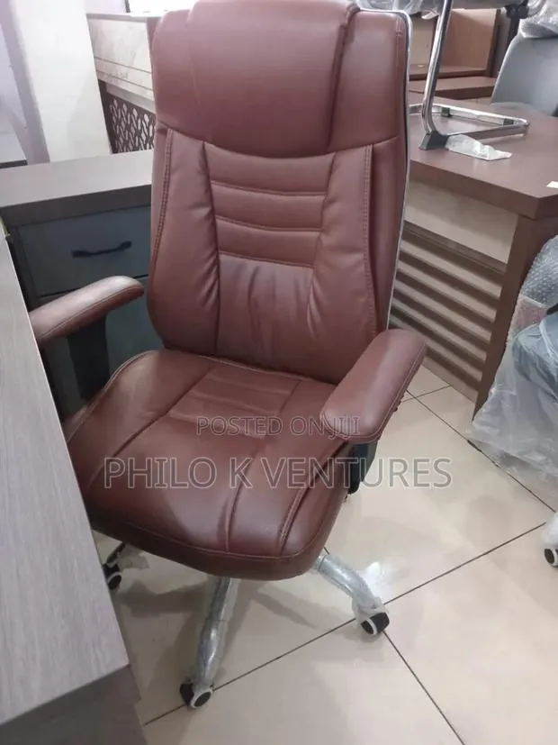 Rot Executive Office Seat · Photo 1