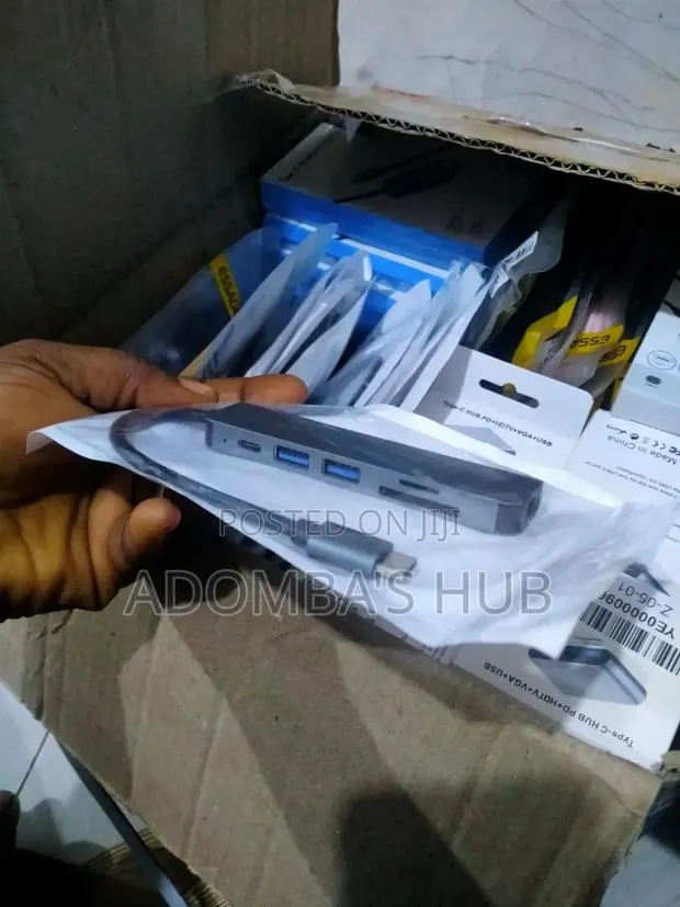 Kebidumei 6 in 1 Type C Usb Hub (Adapter) · Photo 1