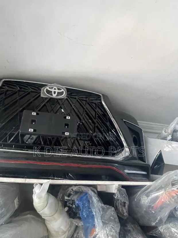 Toyota Highlander Spec 12 Front Bumper Complete · Photo 1