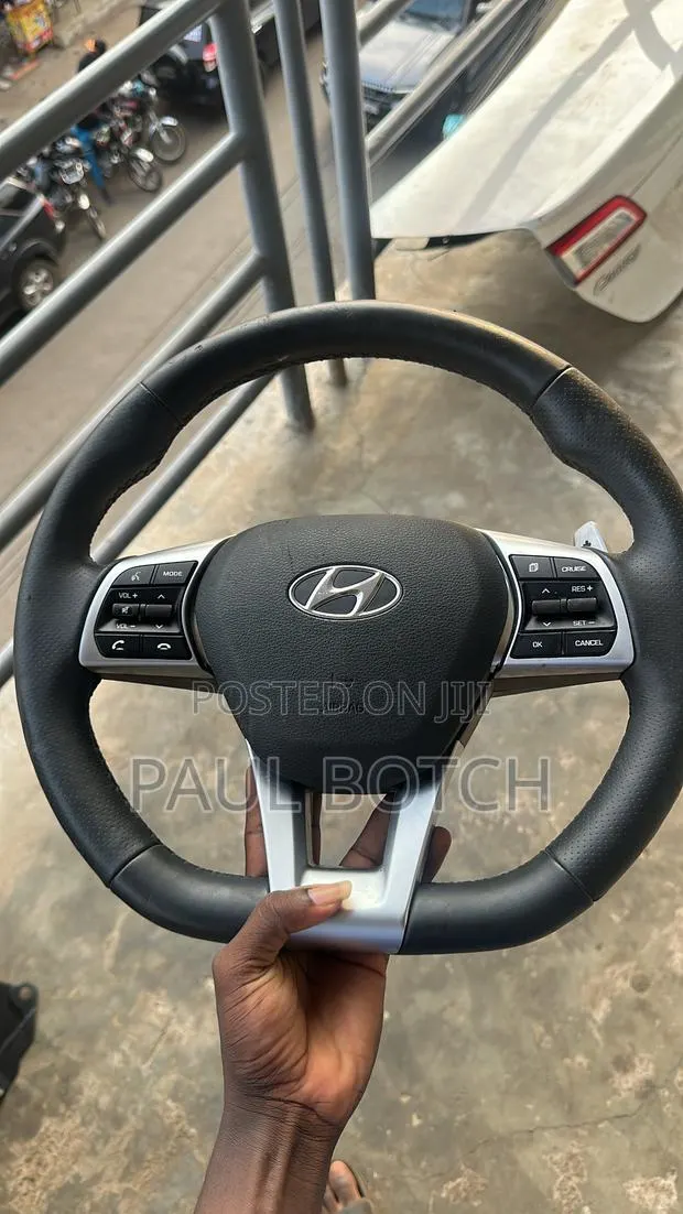 2016-2019 Hyundai Elantra Sports Type Steering Wheel. · Photo 1