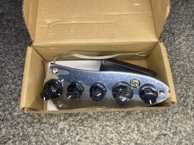 Bass Guitar Pre Amp · Photo 2