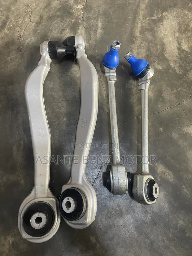 Benz C300 Lower Arms 4matic 2012 · Photo 1