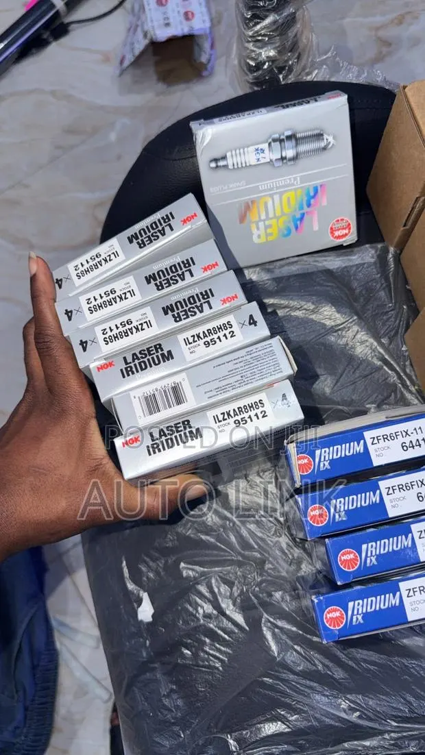 Spark Plugs · Photo 1