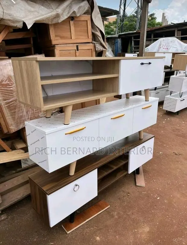 5 Feet Laminated Tv Stand · Photo 1