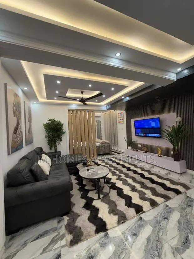 Luxury Furnished Studio for Short Stay – Tema Comm 25 · Photo 1