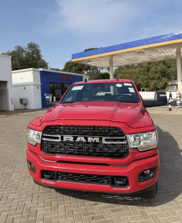 RAM 2500 Big Horn Crew Cab 4WD LB 2024 Red · Photo 1