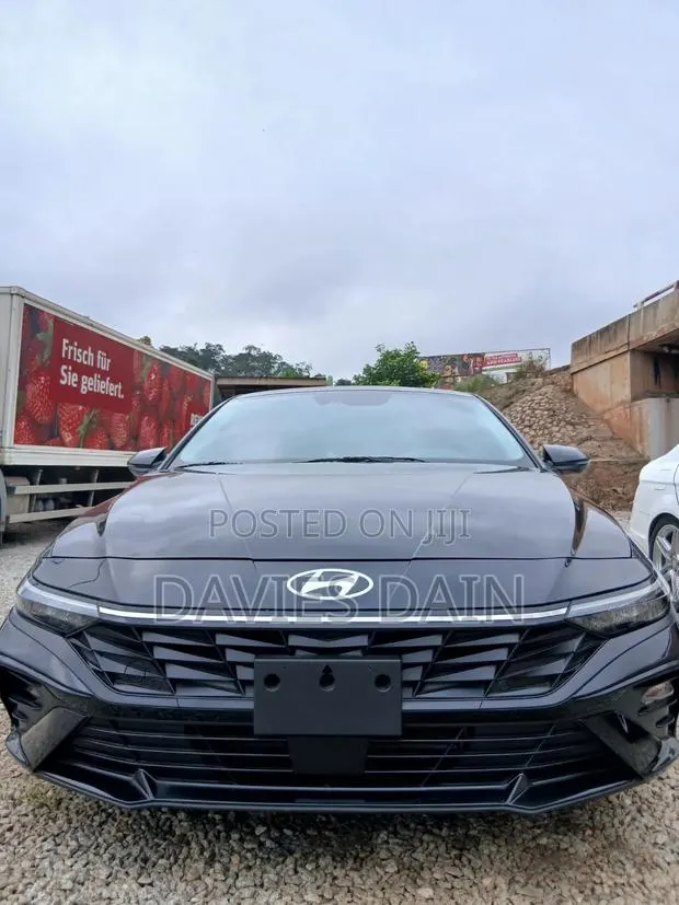 Hyundai Elantra 2025 Black · Photo 1