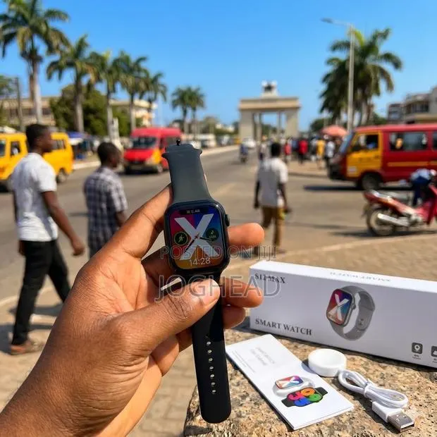 Brand New Smart Watch With Extra Straps and Charger · Photo 1