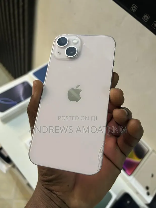 Apple iPhone 13 128 GB Pink · Photo 1