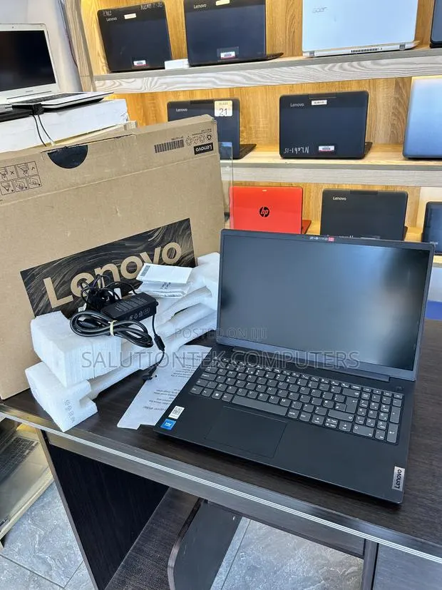 New Laptop Lenovo V15-IIL 8GB Intel Pentium SSD 256GB · Photo 1