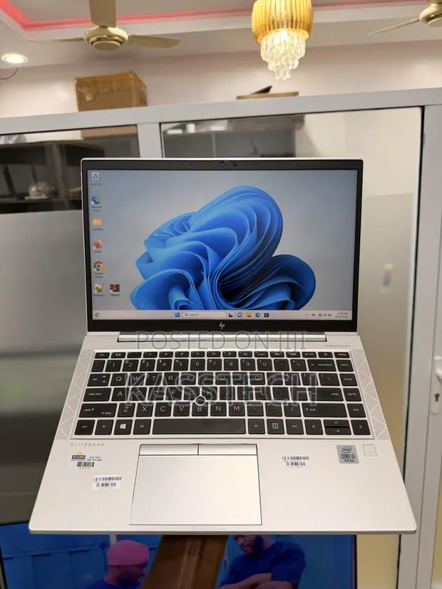 Laptop HP EliteBook 840 G7 8GB Intel Core i5 SSD 256GB · Photo 1