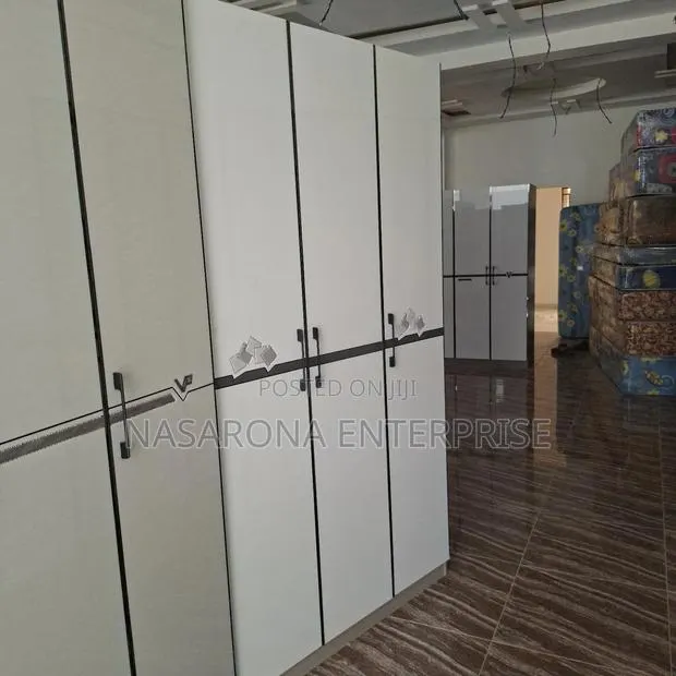High Gloss 3 Door Double Wardrobe 120x55x220cm Kmo3-B-9 · Photo 1
