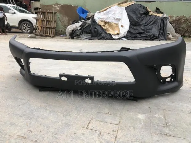 Toyota Hilux 2015 Front Bumper · Photo 1