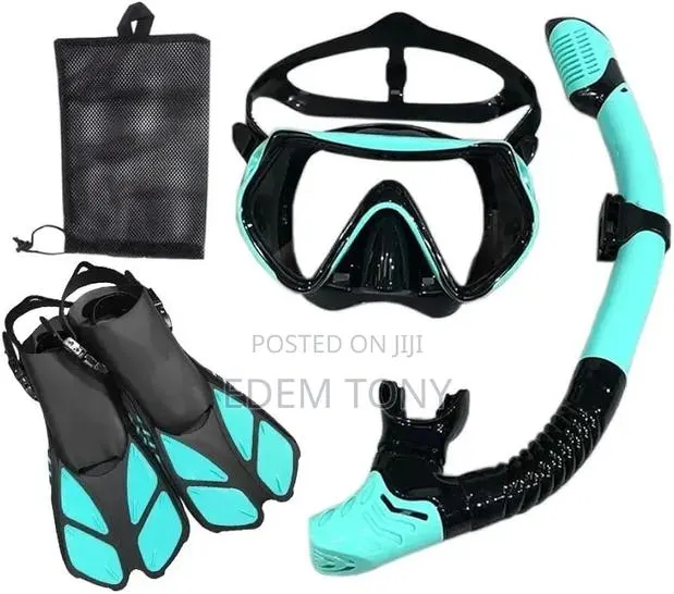 Mask Fins Snorkel Set · Photo 1