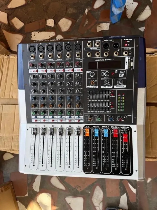 Yamaha Kv60 6-Channel Powered Amplifier Mixer. · Photo 1