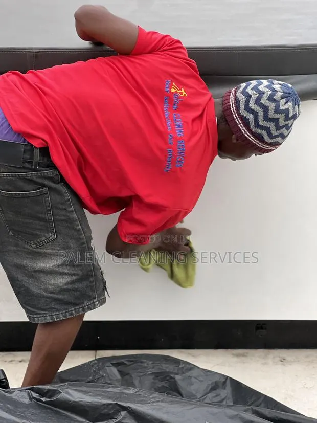 Post Construction Cleaning · Photo 1