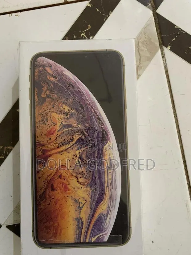 New Apple iPhone XS Max 256 GB Gold · Photo 1