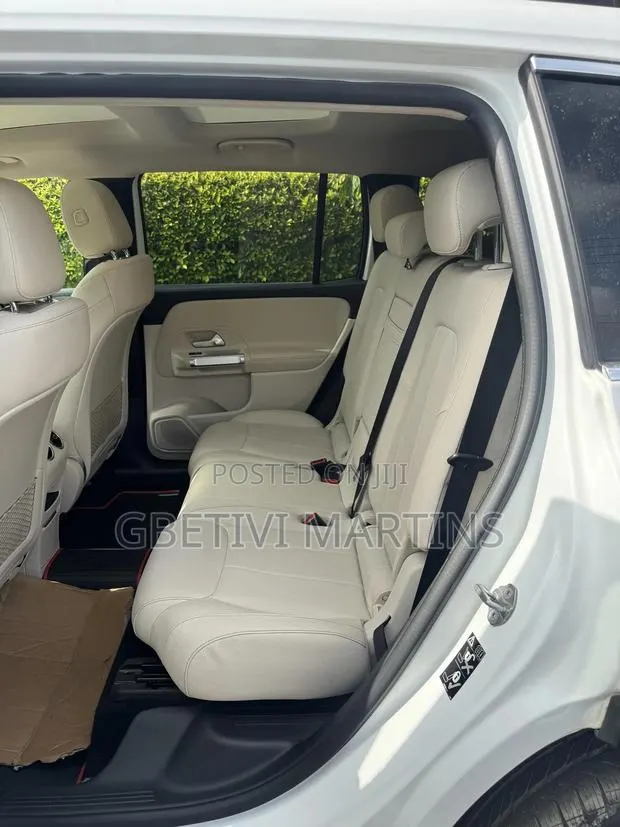 Mercedes-Benz GLB-Class 2023 White