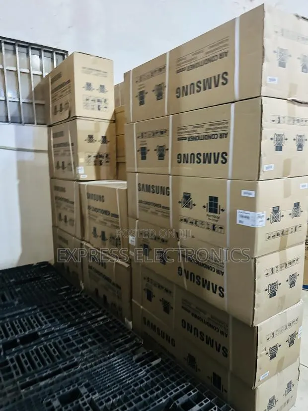 Grab the New White Air Conditioner Samsung 1.5hp Split R410 · Photo 1