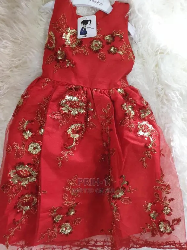 Kids Red Lace Dress · Photo 1