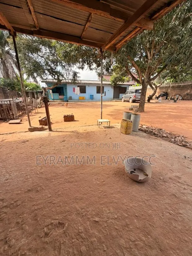 Half Plot for Sale · Photo 1